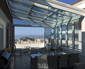 Glass-movable-roof-for-the-terrace-min-495x400